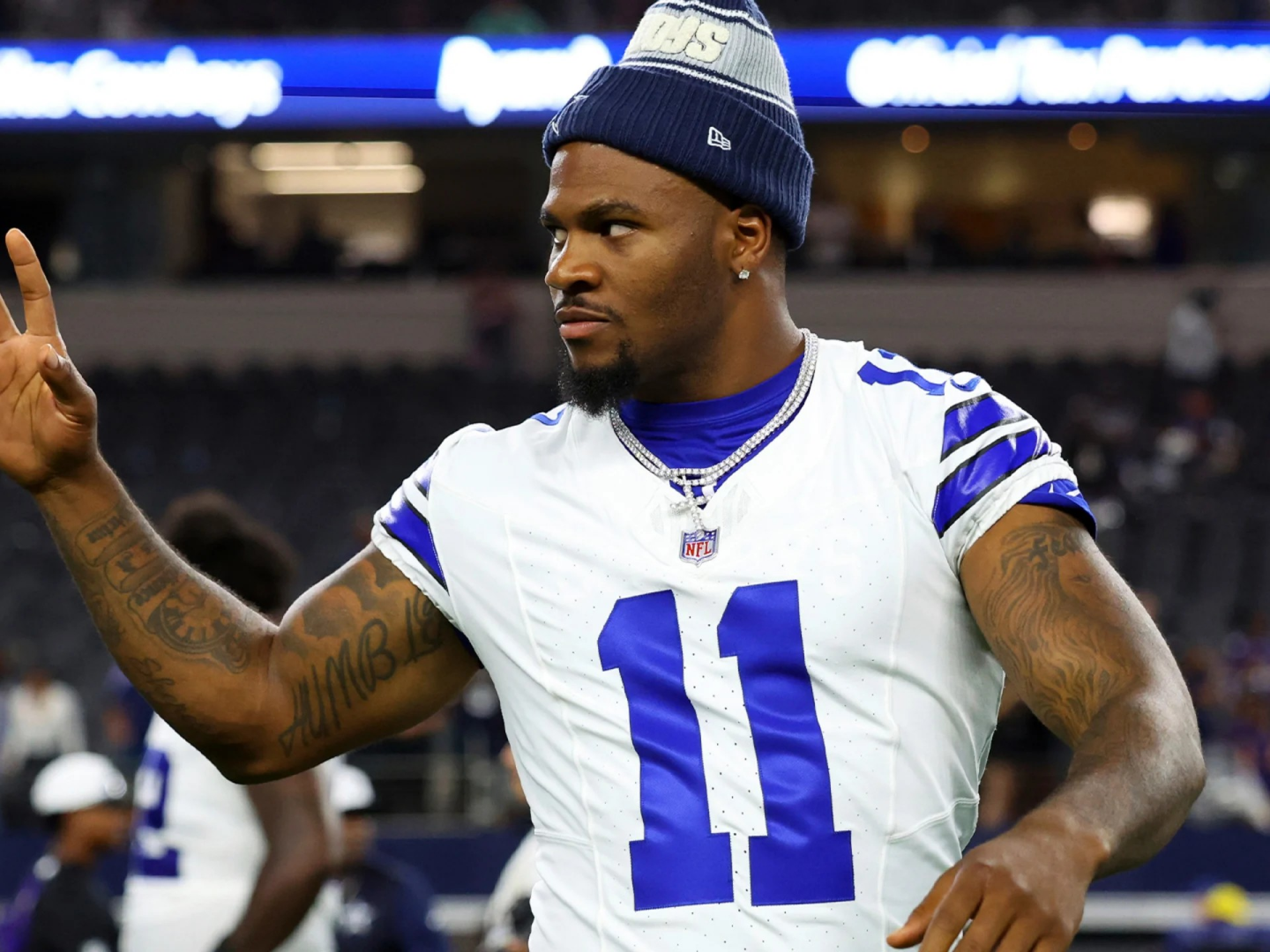 Cowboys trade Micah Parsons to Packers